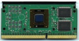 Procesador tipo slot recortado — Procesadores y chips. Procesador tipo slot con los dedos de oro removidos.